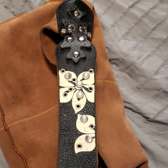 Suede shoulder bag by Wilsons Leather - Picture 7 of 12